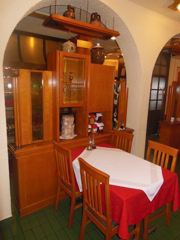Hotel Pri Belokranjcu Novo Mesto Eksteriør billede