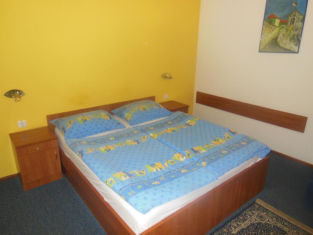 Hotel Pri Belokranjcu Novo Mesto Værelse billede
